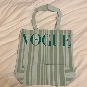 Vogue Tote Bag